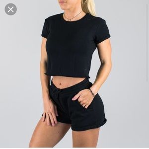 Alphalete Athletics lounge crop top in black